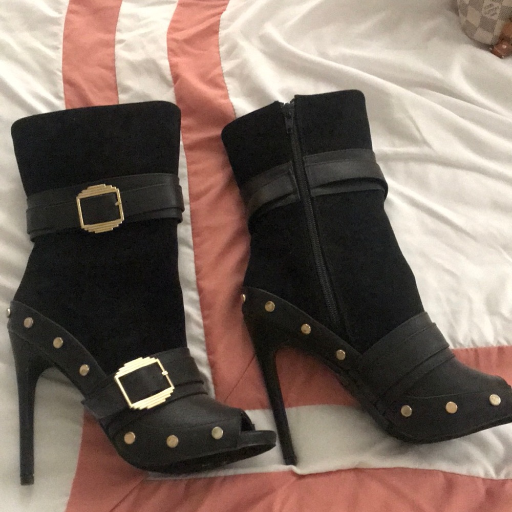 Faux leather and suede booties